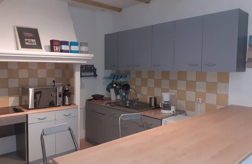 La Joliette Apartment | 1 Room for rent with 1 bed 90x190