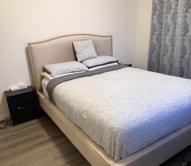 Vaughan Apartment | 1 Room in a 2bedroom in a Modern City Condo