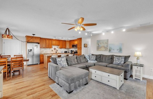 Holmes Beach Villa | 1 Step Closer 2 Bedroom Villa by RedAwning