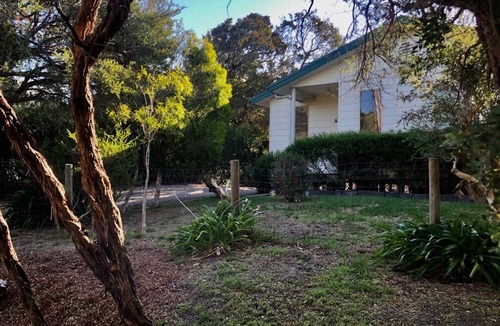 Sandy Point House | 1 Tecoma Ave