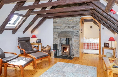 Hunspow Cottage | 1 THURDISTOFT FARM COTTAGE, pet friendly, with open fire in Thurso