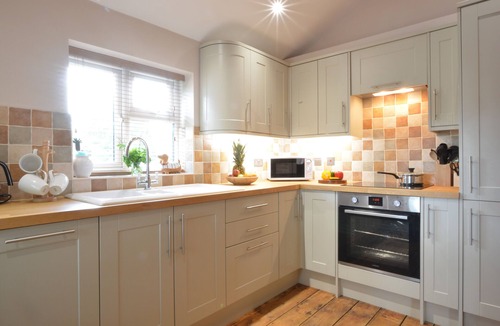 Lowestoft Cottage | 1 Tunns Cottages, Rushmere, nr Beccles