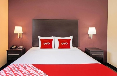 McAllen Hotel | 1 Unit 2 Bedroom Suite Family Friendly Getaway with Pool & Pets Welcome