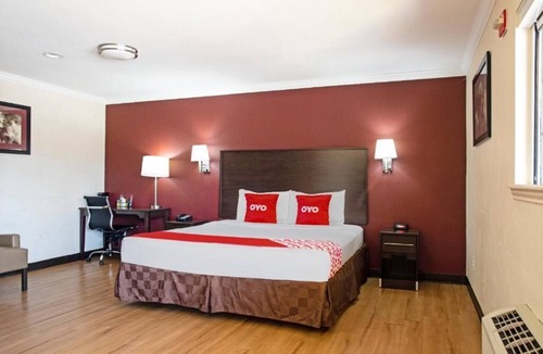 McAllen Hotel | 1 Unit Pool Getaway Pet Friendly Stay with Free Parking