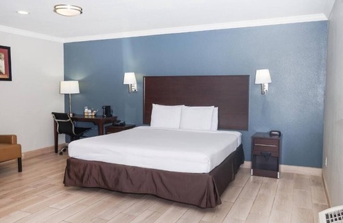 McAllen Hotel | 1 Unit Pool Getaway Pet Friendly Stay with Free Parking