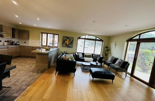 Elgin House | 1 Woodside