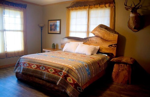 Porum Cabin | 10,000 Sq. Ft. Cabin - Perfect for Family Reunions