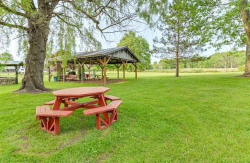 Deford House | 10-Acre Kingston Getaway: Sauna & Fire Pit