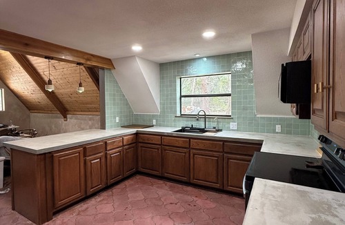 San Marcos Cabin | 10 Acre Ranch w/Wellness Experience + Hiking Trail