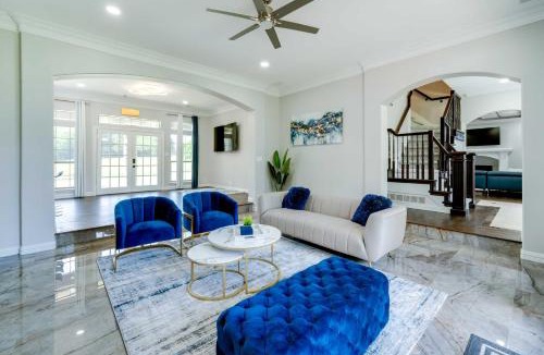 McKinney Villa | 10 Acres w/Hot Tub & Pond: Luxury Melissa Villa!