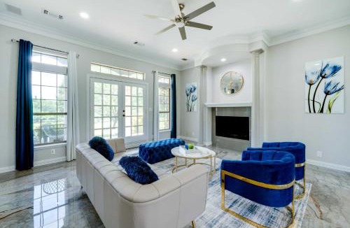 McKinney Villa | 10 Acres w/Hot Tub & Pond: Luxury Melissa Villa!