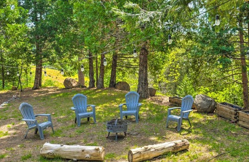 Apple Hill House | 10 Acres w/Stunning Views: Apple Hill Home!