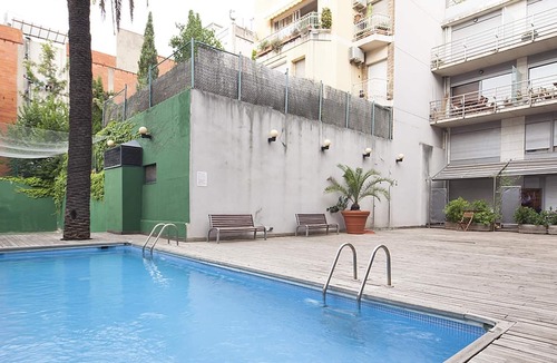 El Putget i Farro Apartment | 10 apartments with terrace & pool near the centre of Barcelona for up to 60 pax