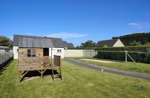 Barfleur House | 10 bed cottage