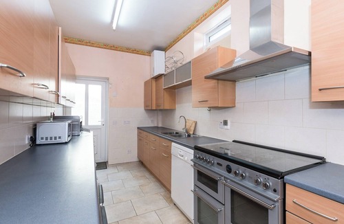 North Shore Cottage | 10 bedroom accommodation in Blackpool