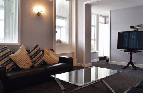 North Shore Cottage | 10 bedroom accommodation in Blackpool