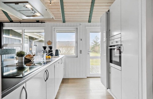 Vrist Strand House | 10 bedroom accommodation in Harboøre