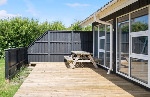Vrist Strand House | 10 bedroom accommodation in Harboøre