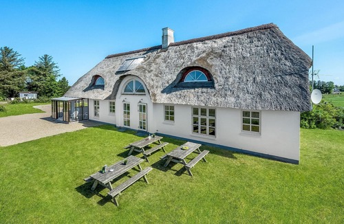 Vemb House | 10 bedroom accommodation in Vemb