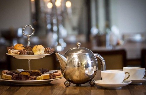 Reighton House | 10 Bedroom Barn Conversion with en suites and Hot tub