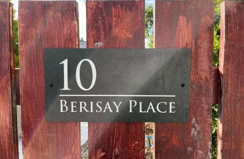 Stornoway House | 10 Berisay Place