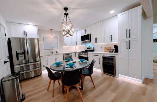 Mount Berry Apartment | 10 Burnett Ferry Rd