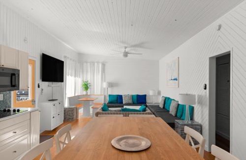 Ocean Bay Park House | 10 Cayuga