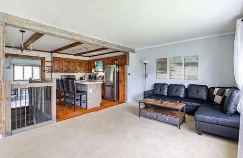 Northborough House | 10 - Cozy 3B2Ba Home with huge backyard