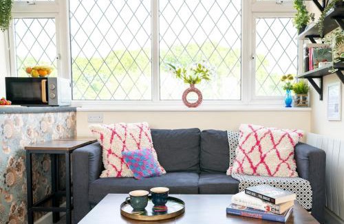 Shirley Apartment | #10 Cozy Solihull Studio Near NEC & BHX