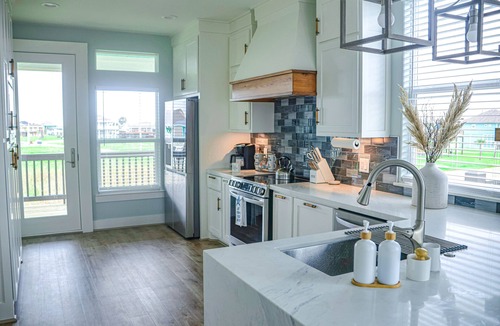 Crystal Beach House | 10% discount for weekly stays! Family Friendly 4 bedroom home!