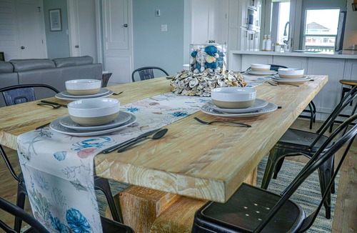 Crystal Beach House | 10% discount for weekly stays! Family Friendly 4 bedroom home!
