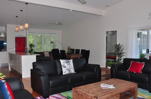 Rainbow Beach House | 10 Double Island Drive - Rainbow Beach