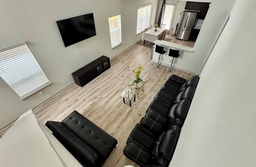 McNeil House | 10 Mi to Dtwn Austin Home w/Pool Access +Backyard