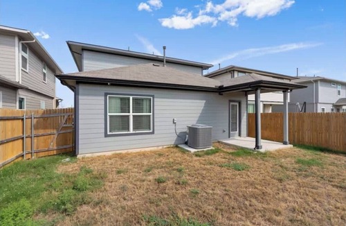 McNeil House | 10 Mi to Dtwn Austin Home w/Pool Access +Backyard