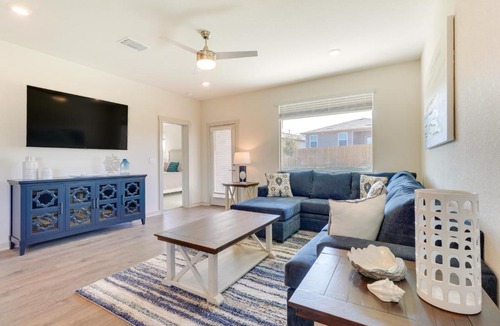 McNeil House | 10 Mi to Dtwn: Bright Austin Gem w/Pool Access