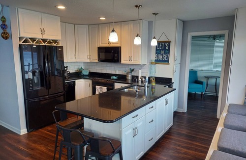 Lexington House | 10 Mile View on Lake Murray, SC, Putting Green, Hot Tub, Lake Edge Fire Pit