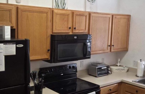 Regal Palms House | 10 miles to Disney, Water Slides, Lazy River, Arcade Room, Restaurant & bar on site, Spa and more!