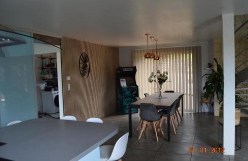 Saint-Cyr Villa | 10 min from Futuroscope, contemporary villa!