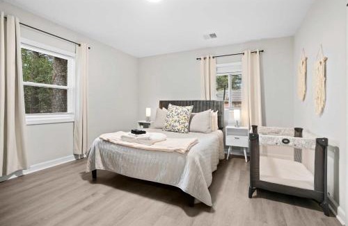 Southwest Raleigh House | 10 Min to Downtown - Desk - Fenced Yard - Wi-Fi