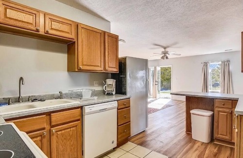 Skyland House | 10 Min TO DT, 16 min to Biltmore, Lg Home, Apartment Incl., Peaceful & Quiet