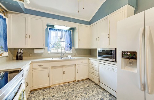Flint House | 10 Min to Lake! 10 Min to DT Tyler!
