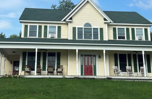 Fletcher House | 10 min to Smuggler’s Notch