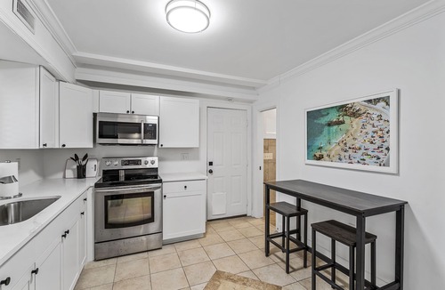 Charleston House | 10 mins to Downtown and beach - Shem Creek Suite