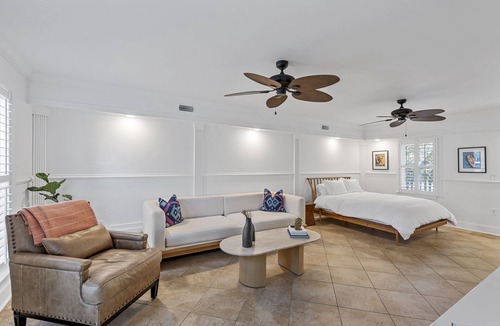 Charleston House | 10 mins to Downtown and beach - Shem Creek Suite