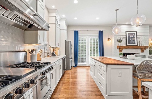Midtown House | 10 Mins to Mercedes-Benz Stadium | Dog Friendly