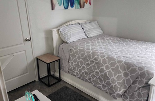 Killeen House | 10 Minutes from Fort Cavasos. WiFi, Netflix, Prime, Quit Subdivision