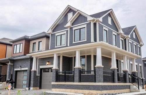 Thorold House | 10 Minutes From The Falls