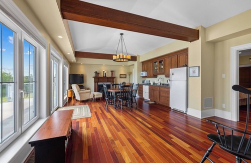Mill River East Apartment | 10 minutes to golf and family fun at Mill River, family friendly guesthouse