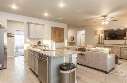 Lubbock House | 10 Minutes to Stadium! | Spacious 3BR | Gameroom