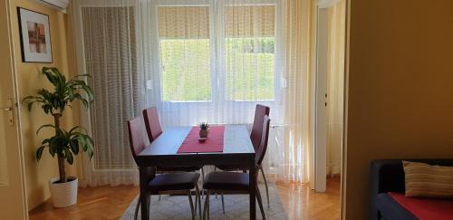 Mukinje Apartment | 10 minutes walk to the lakes